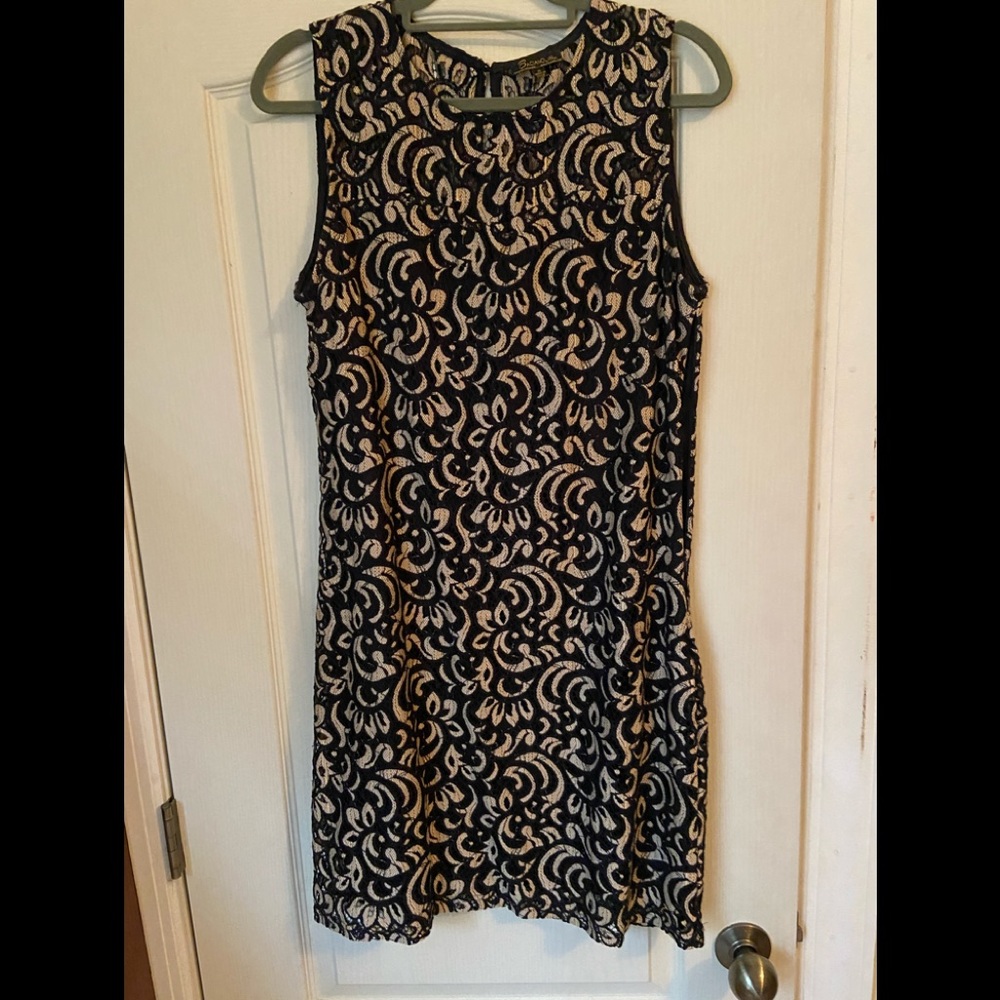 Beautiful dress! Very cool!
